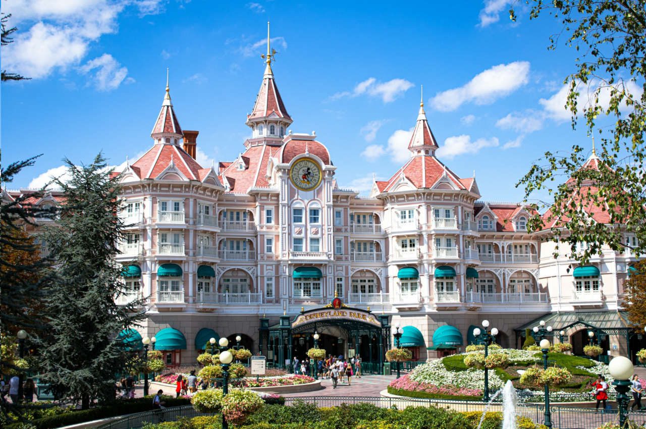 Hotel e entrada da Disney Paris